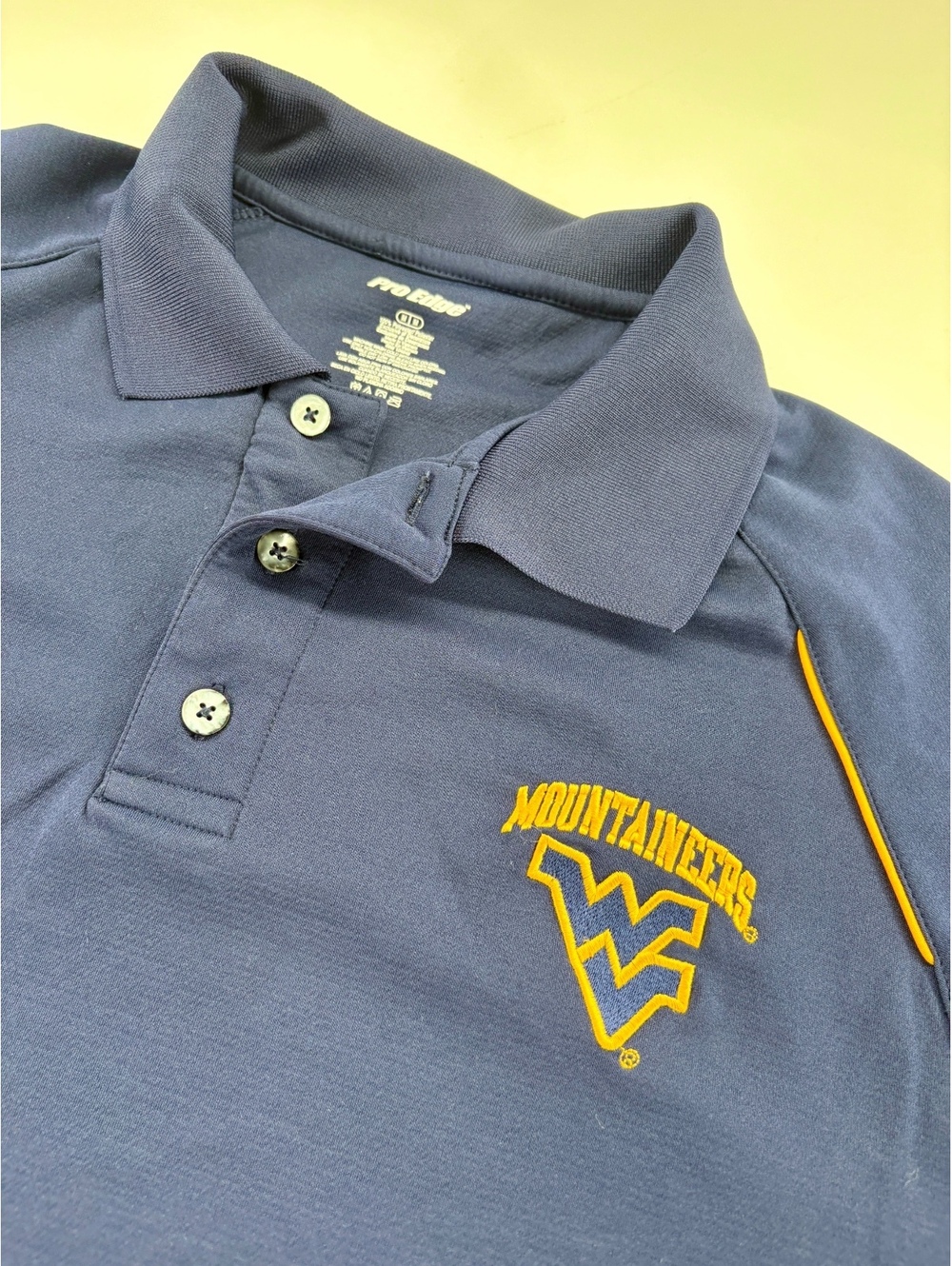 Pro Edge WVU Mountaineers Polo Men's L Navy Yellow Piping Golf Fit